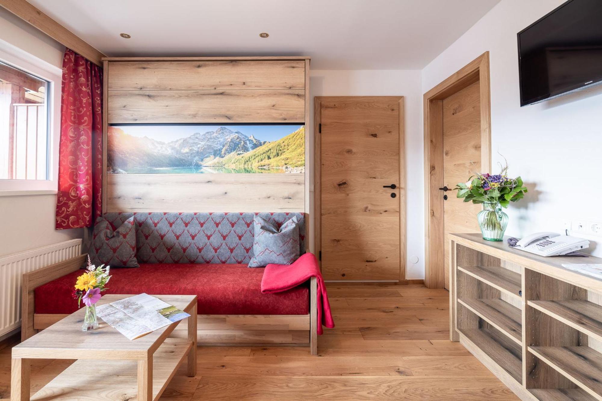 Oerglwirt Ferienwelt - Hotel Post Oerglwirt Mariapfarr Room photo