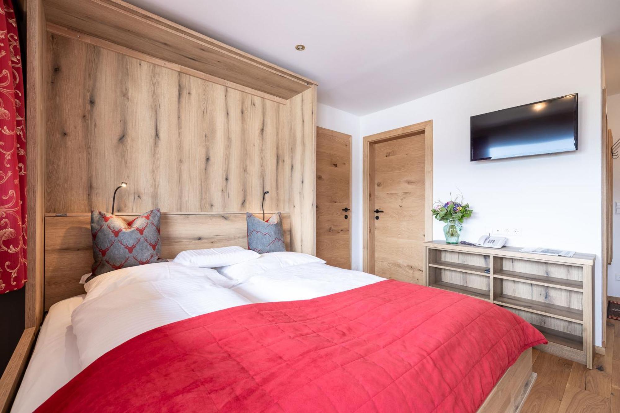 Oerglwirt Ferienwelt - Hotel Post Oerglwirt Mariapfarr Room photo